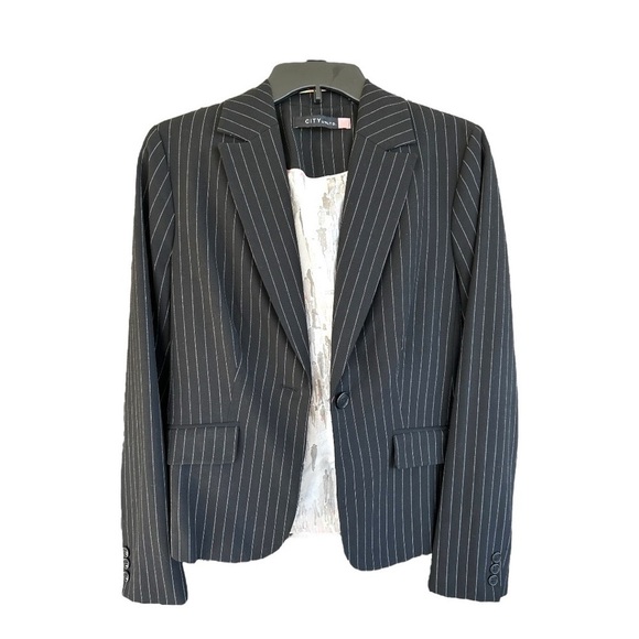 CITY UNLTD, NWOT, WOMENS BLACK, PIN STRIPE BLAZER. SIZE 8 - Picture 1 of 10